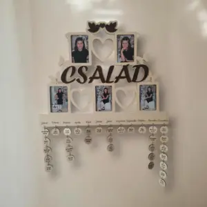 Családi ünnepeink öröknaptár 5db fényképtartóval